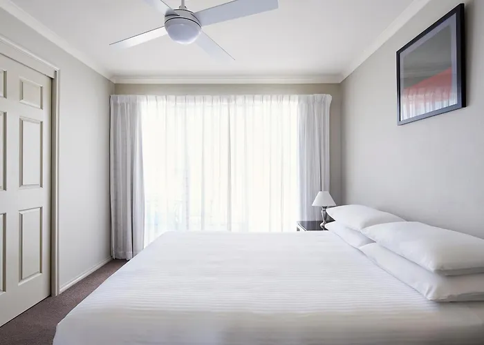 Pinnacle Apartments